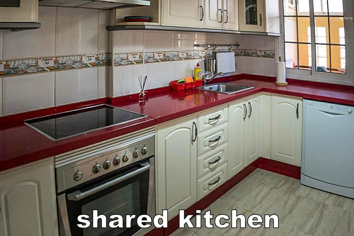 Отель Casa La Sonrisa Shared House Эль-Медано Экстерьер фото