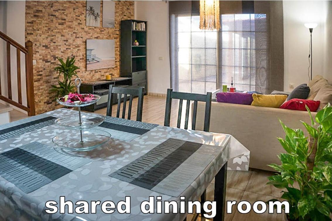 Отель Casa La Sonrisa Shared House Эль-Медано Экстерьер фото