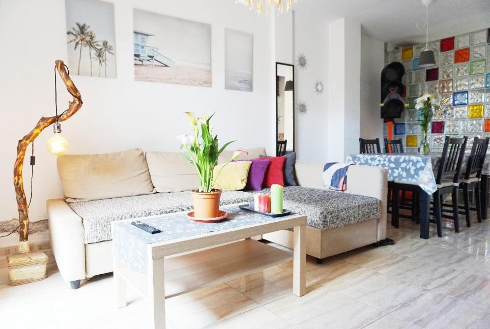 Отель Casa La Sonrisa Shared House Эль-Медано Экстерьер фото